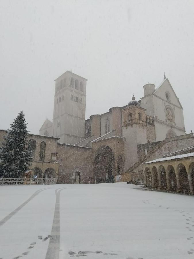 Hotel Villa Elda Assisi Exteriör bild
