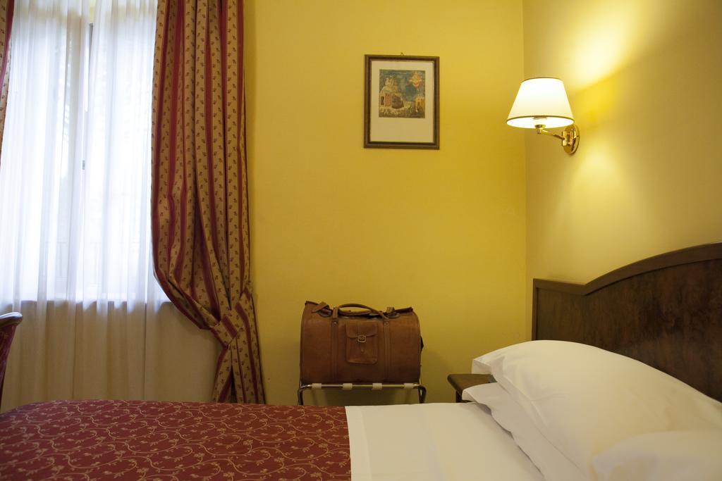 Hotel Villa Elda Assisi Exteriör bild