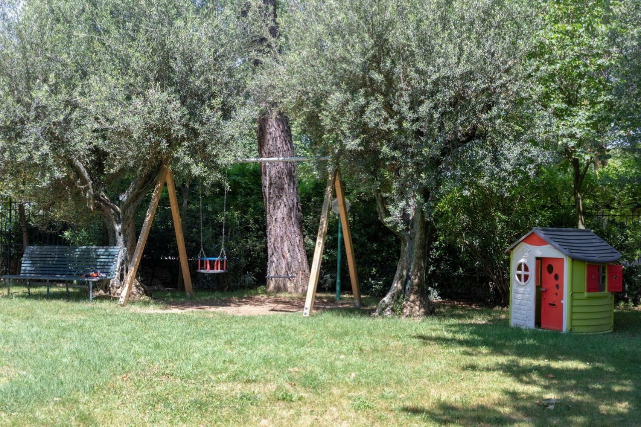 Hotel Villa Elda Assisi Exteriör bild